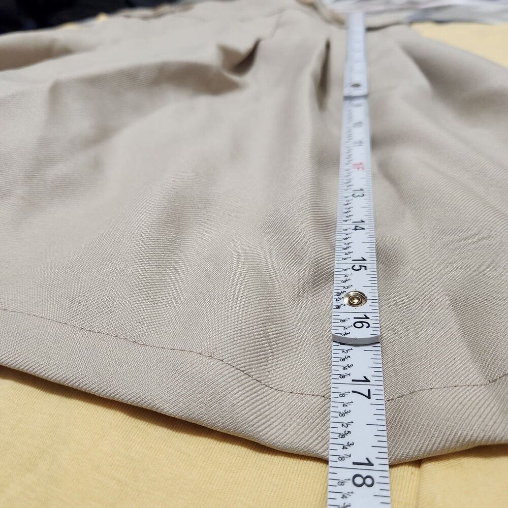 Izod Skirt Uniform For Girls Size 16 Beige Pleated Skort. New - Picture 3 of 10